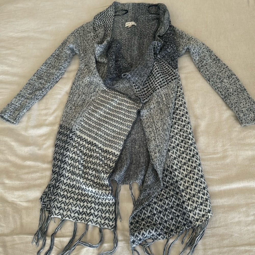 Blue and white patterened waterfall cardigan with fringe sz s